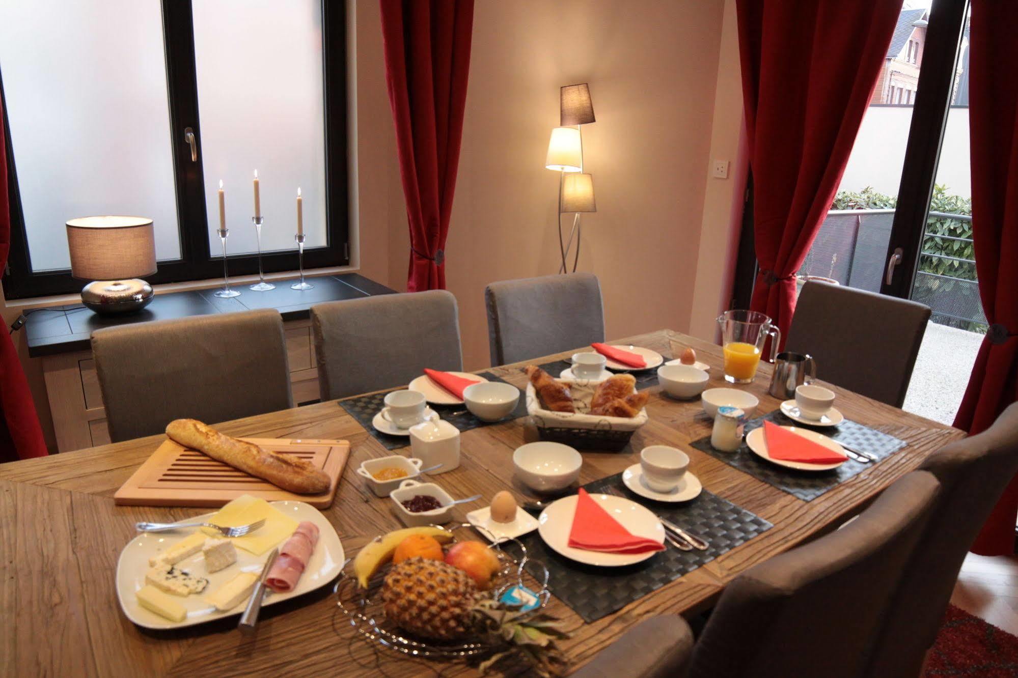Le Paddock Bed & Breakfast เฟก็องป์ ภายนอก รูปภาพ
