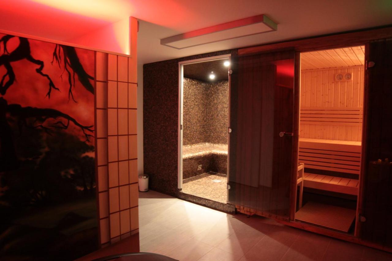 Le Paddock Bed & Breakfast เฟก็องป์ ภายนอก รูปภาพ